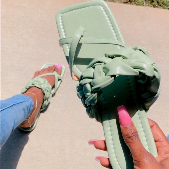 ✨Sunday✨ - Picture 2 of 2